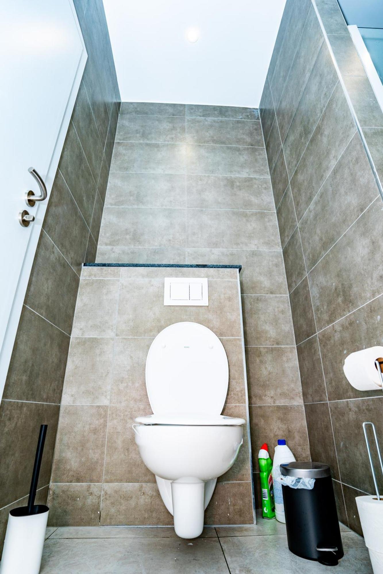 Chambre R0 Avec Salle De Bain Partagee Pres De L'Hopital De La Citadelle A リエージュ エクステリア 写真